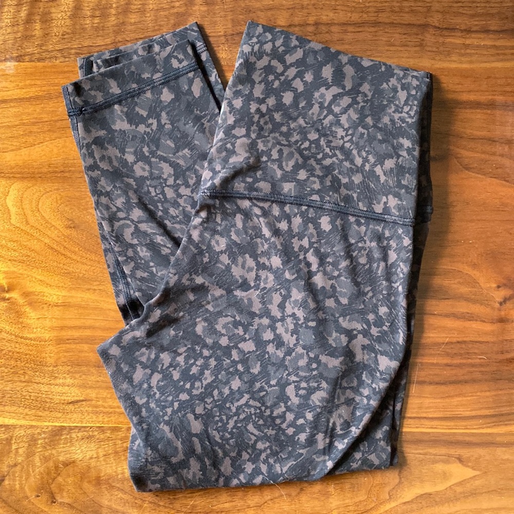 Burgundy/black leopard print Align leggings